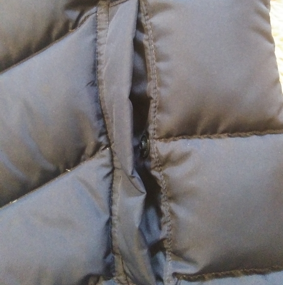 Women's Lands End Down Puffer Vest - Picture 3 of 6